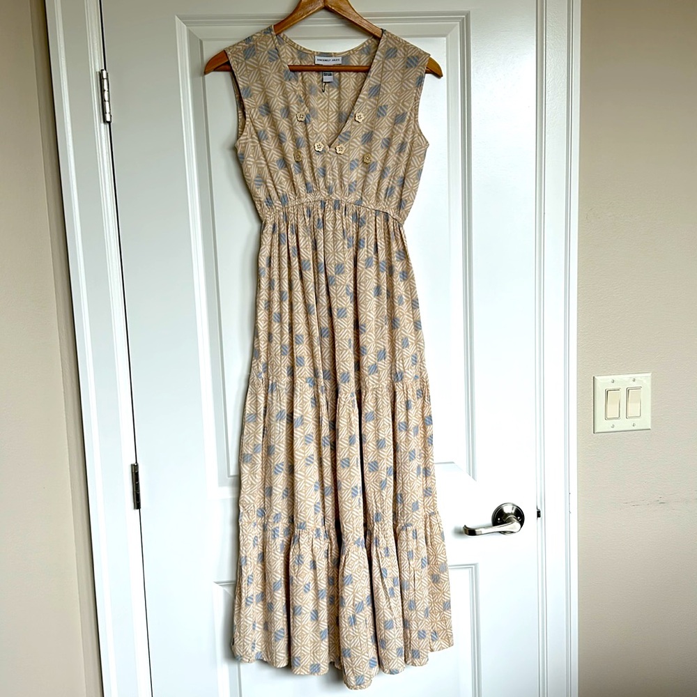 Sincerely Jules Maxi Dress XS Women's Sleeveless Tiered Beige Blue Geo Buttons